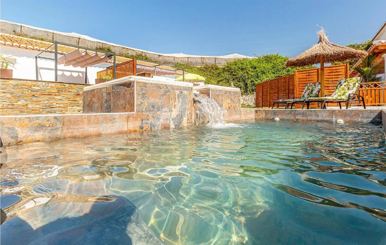 Nice Home In Mezquitilla With Swimming Pool Ferienhaus